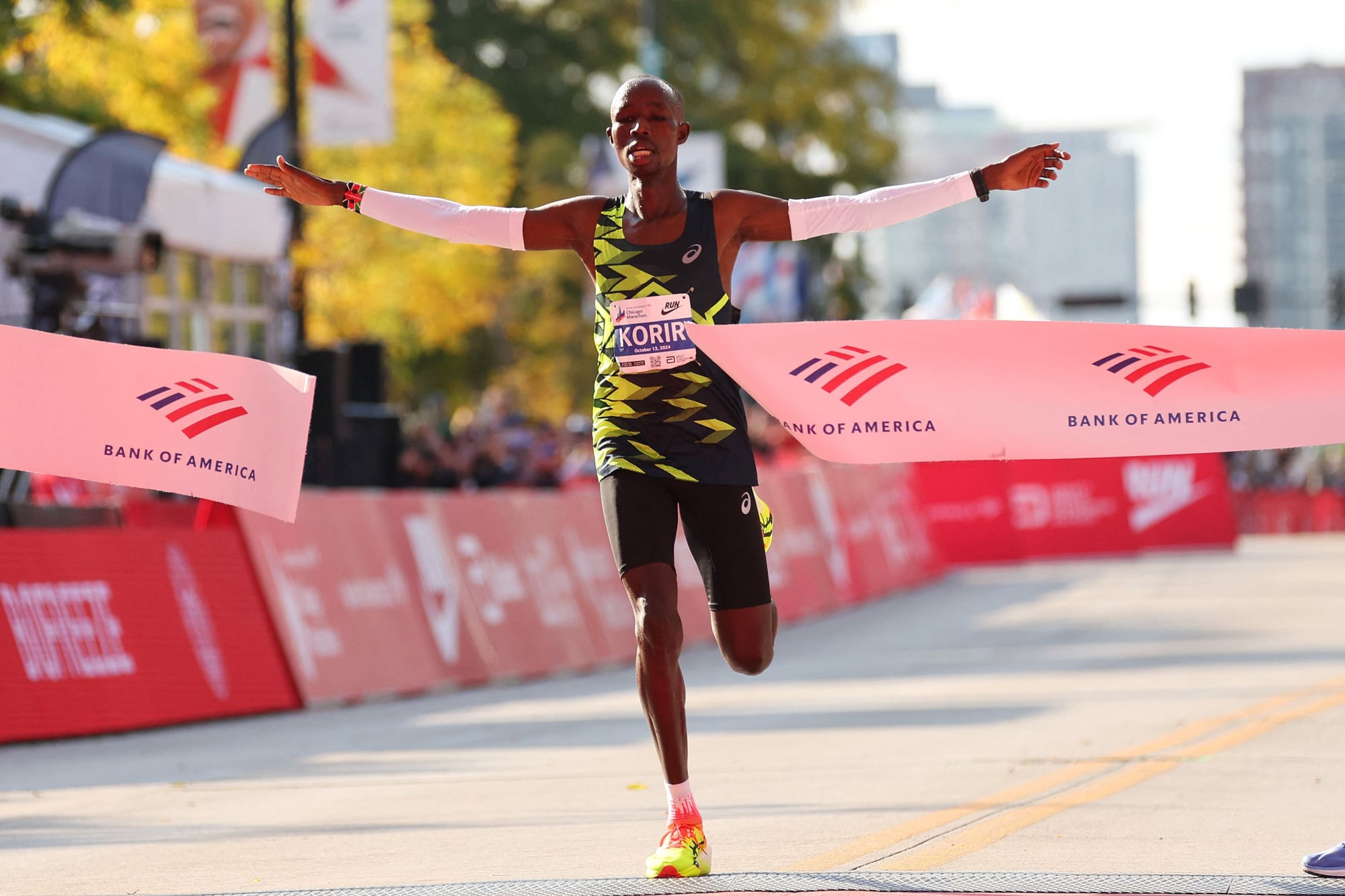 John Korir, ganador en varones en la maratón de Chicago. (Photo by Michael Reaves / GETTY IMAGES NORTH AMERICA / Getty Images via AFP)