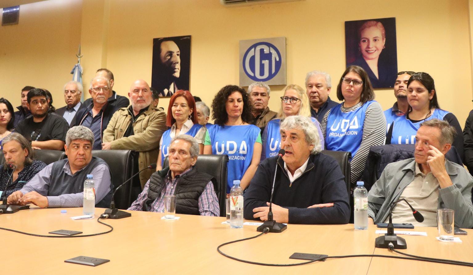 Pablo Moyano, Carlos Acuña y Sergio Romero, en la CGT