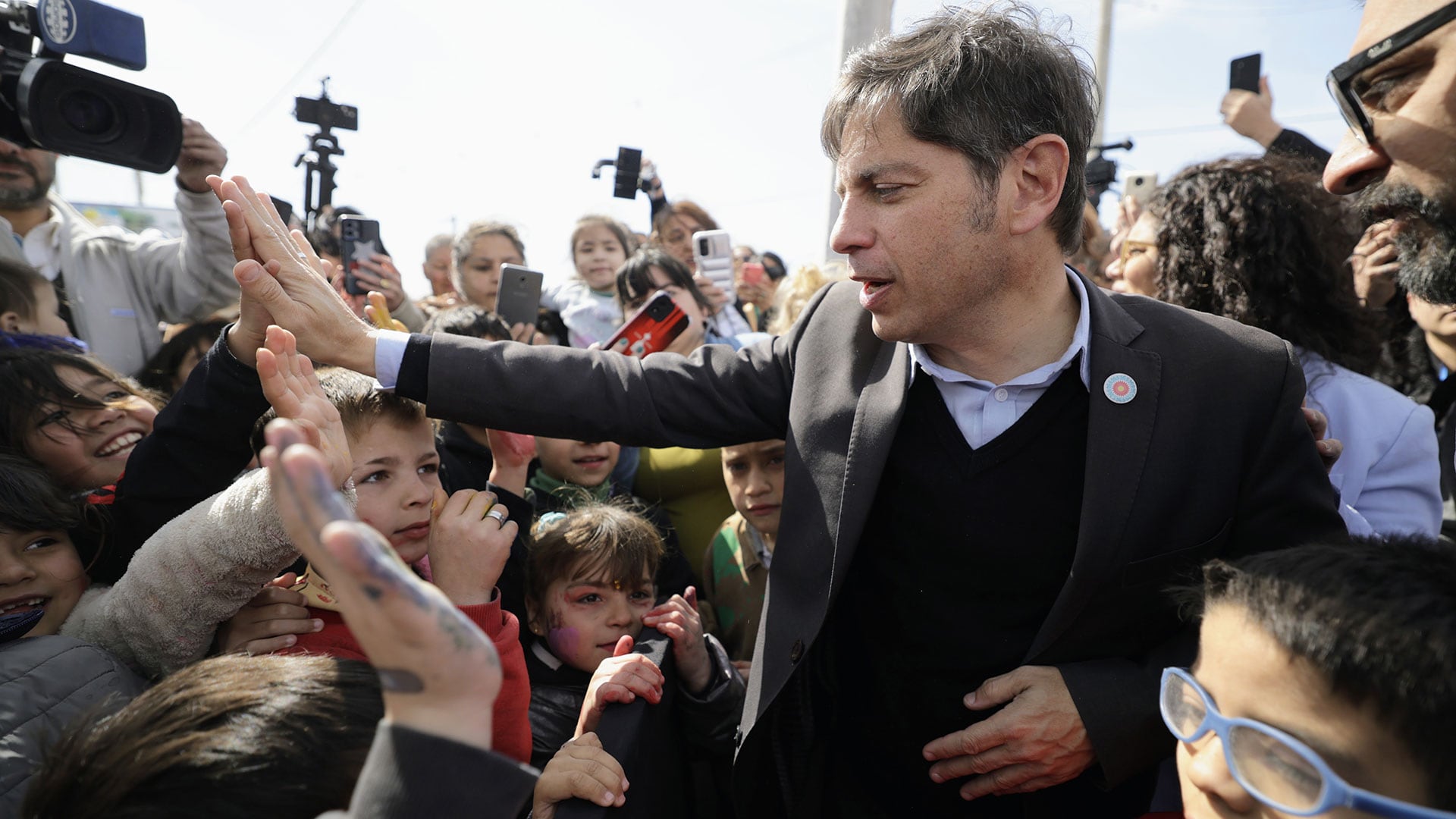 Axel Kicillof en el puerto de Coronel Rosales