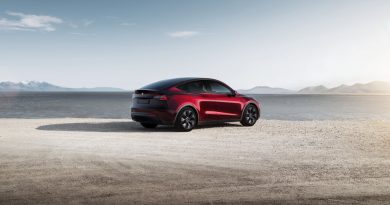 Tesla se inventa una nueva vida para el Model Y: siete plazas y un precio rompedor con la ampliación de Tesla Boost