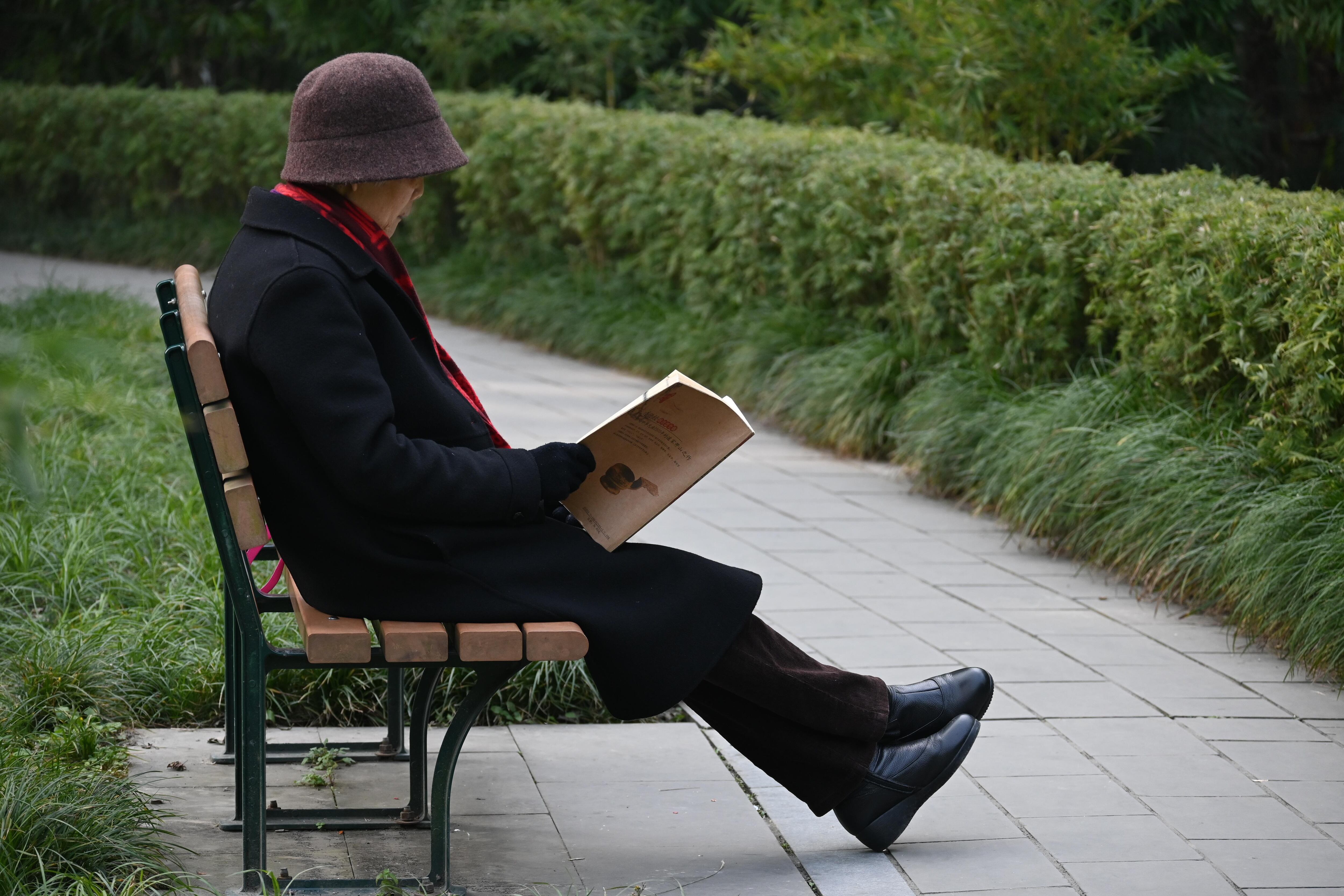 Las personas que ven el envejecimiento de manera positiva tienen más probabilidades de mantenerse más agudas mentalmente