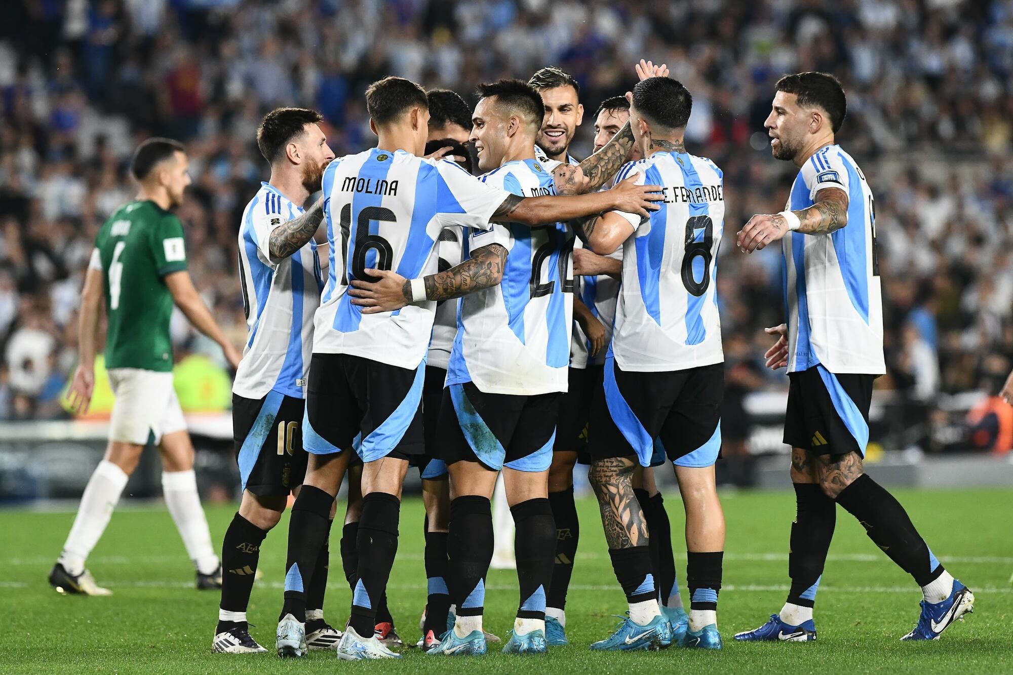 La selección argentina lidera la tabla de las Eliminatorias 