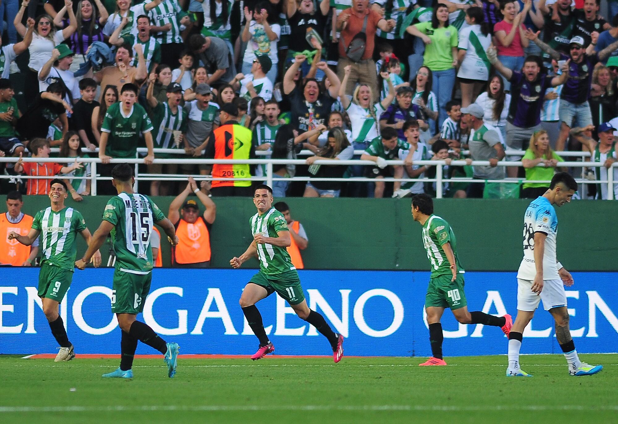 Banfield, como River, tiene sus carencias, pero viene de conseguir un gran triunfo vs. Racing