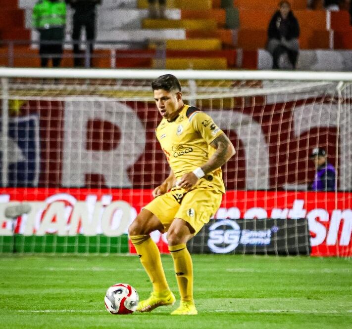 Rubén Ramírez es el único seleccionado de Venezuela que juega en la Liga 1. - créditos: Cusco FC