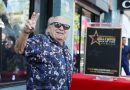 Los 80 de Danny DeVito: fue peluquero, se hizo amigo de una leyenda y triunfó en los escenarios, la TV y el cine