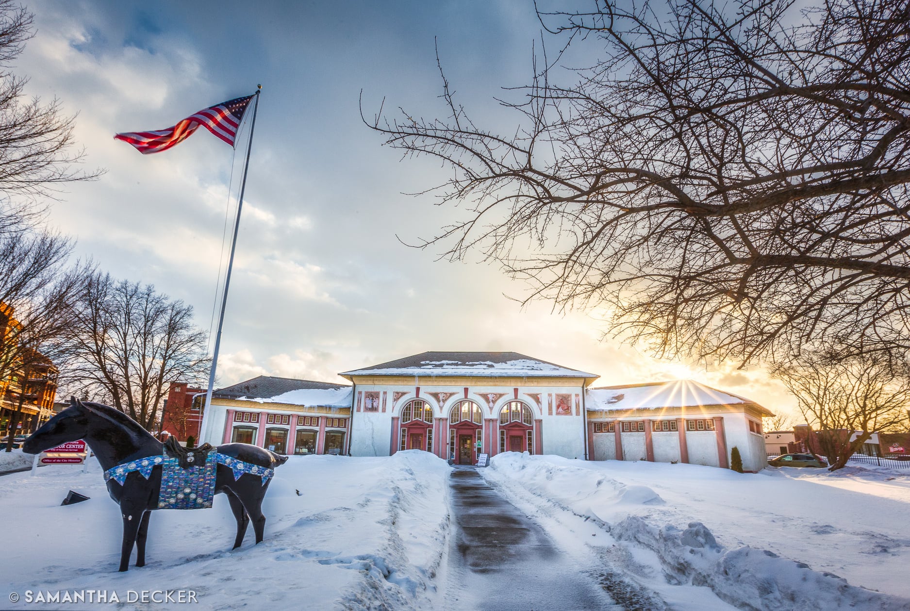 Debido a la temporada invernal, Saratoga Springs también ofrece eventos al aire libre y deportes de invierno