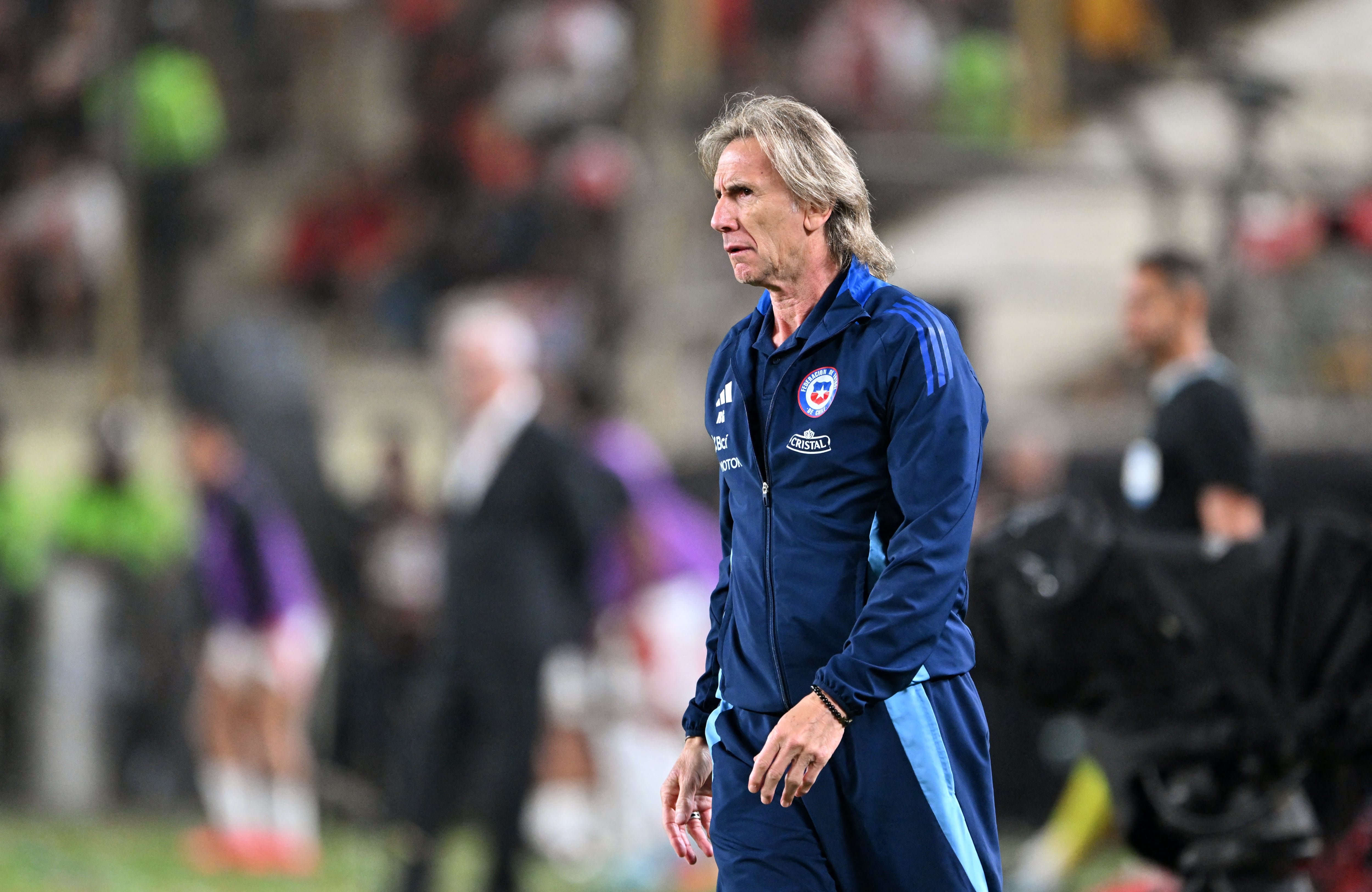 Chile's Argentine coach Ricardo Gareca looks on during the 2026 FIFA World Cup South American qualifiers football match between Peru and Chile at the National stadium in Lima on November 15, 2024. (Photo by CRIS BOURONCLE / AFP)